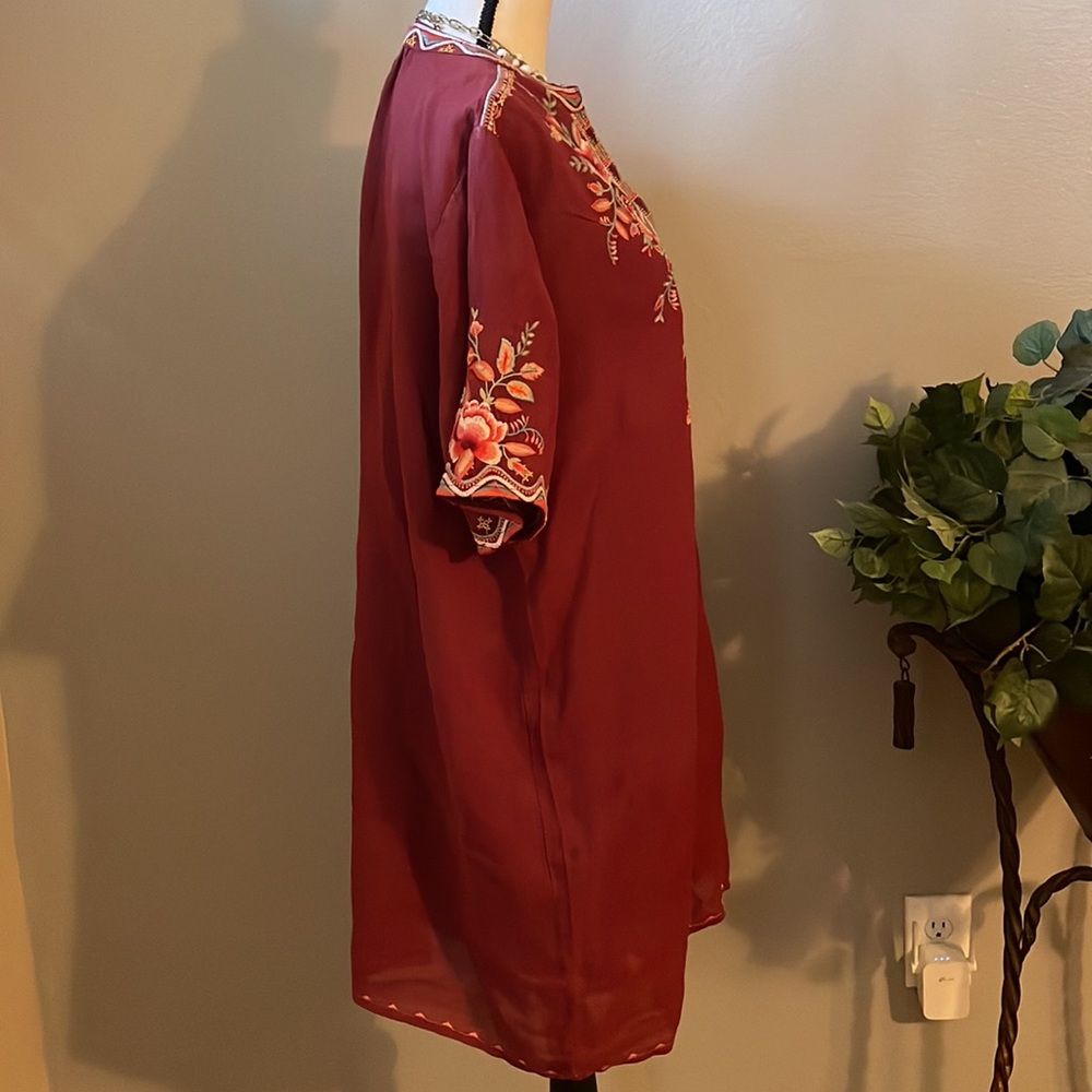 Johnny Was Workshop Burgundy Red Embroidered V-Neck Tunic . - Picture 4 of 8